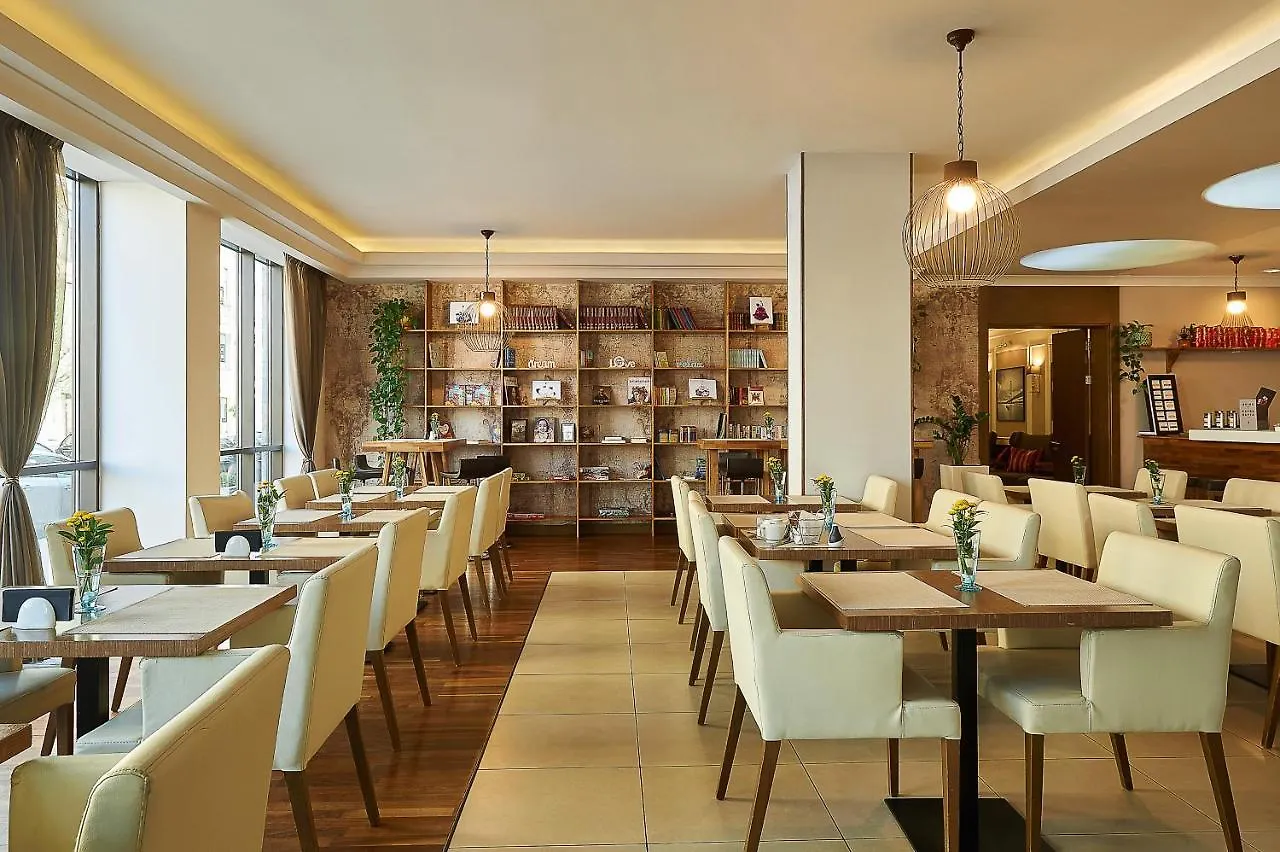 Radisson Blu Hotel, Kyiv Podil City Centre