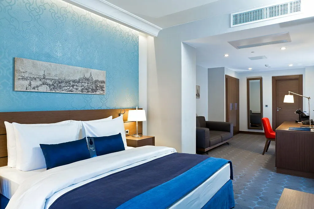 Radisson Blu Hotel, Kyiv Podil City Centre Hotel